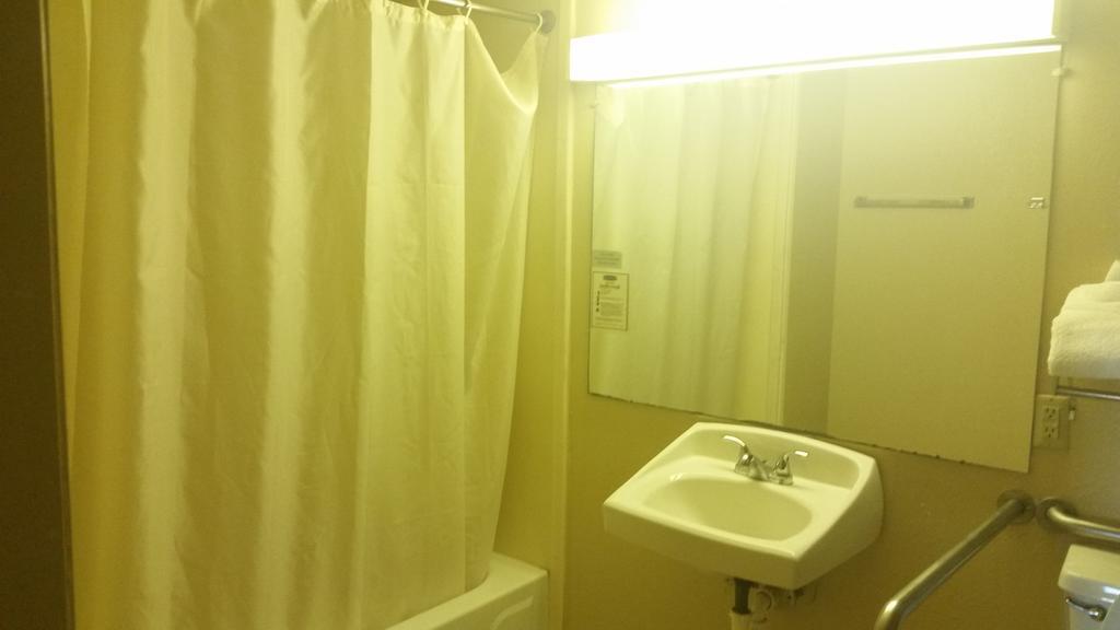 Royal Inn Alachua Zimmer foto